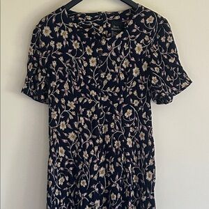 NWOT Brett Alixander Floral, Flowing, Feminine Black and Cream Maxi Dress.